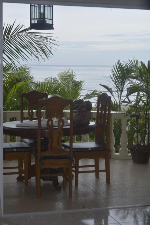 The Wilsons' Shangrila Bed & Breakfast Dumaguete City Екстериор снимка